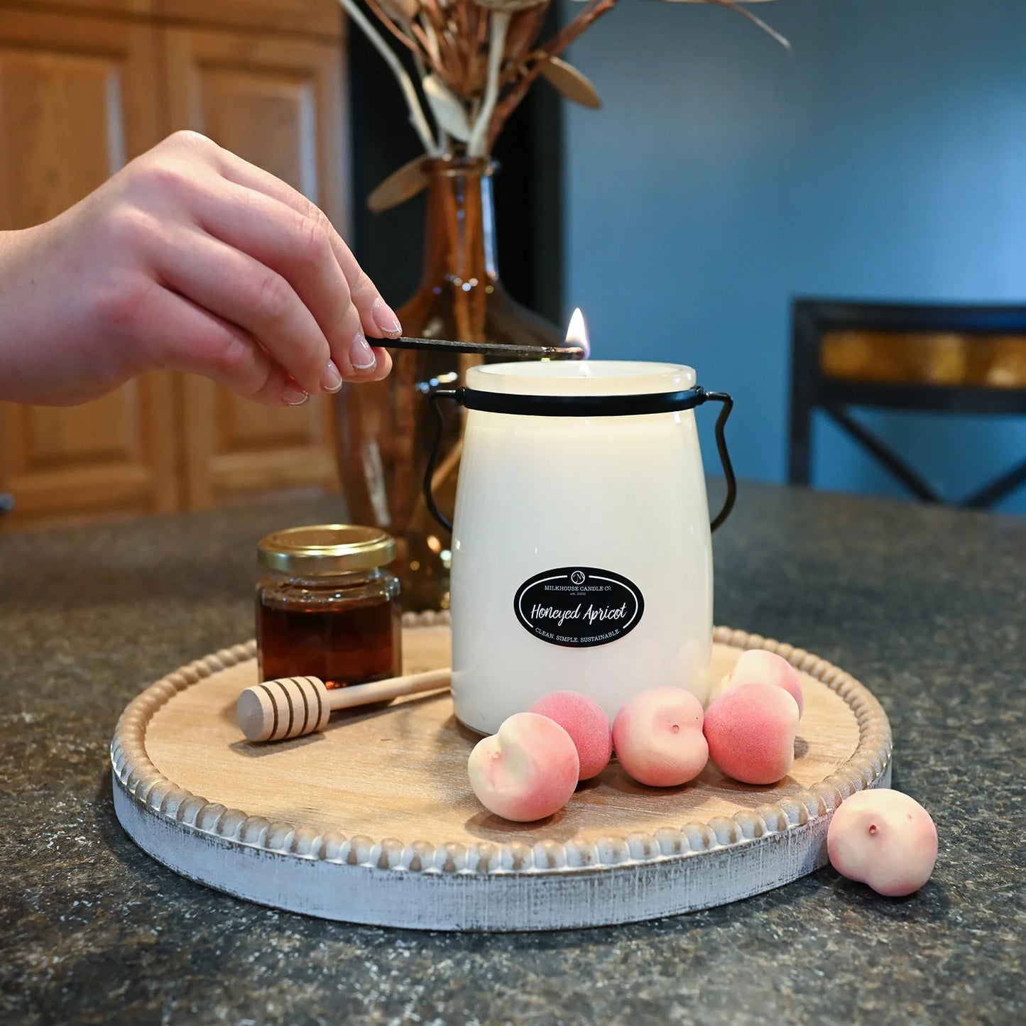 Honeyed Apricot Sweet Citrus Jar Candle
