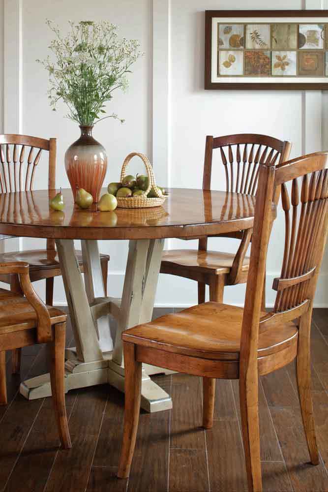 Coventry Pedestal Table