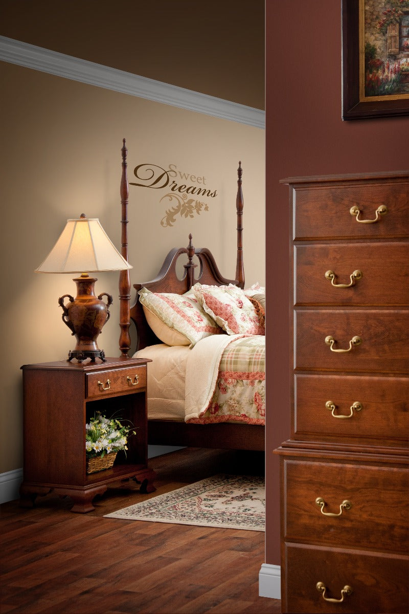 Colonial Pediment Bed