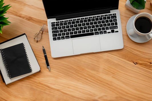 Choosing the Perfect Writing Desk: A Buyer’s Guide for Creatives - Featured Image