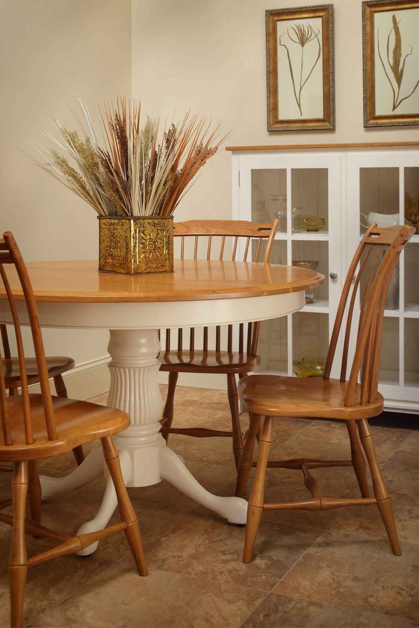 Reeded Pedestal Extension Table