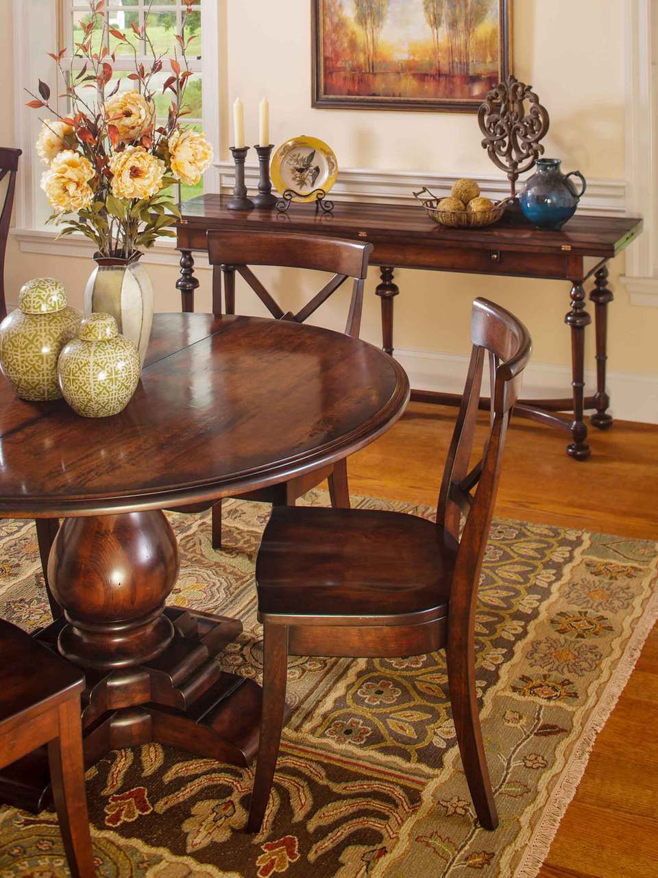 Väz Gránde Pedestal Table