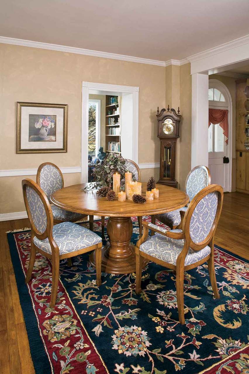 Vineyard Pedestal Table