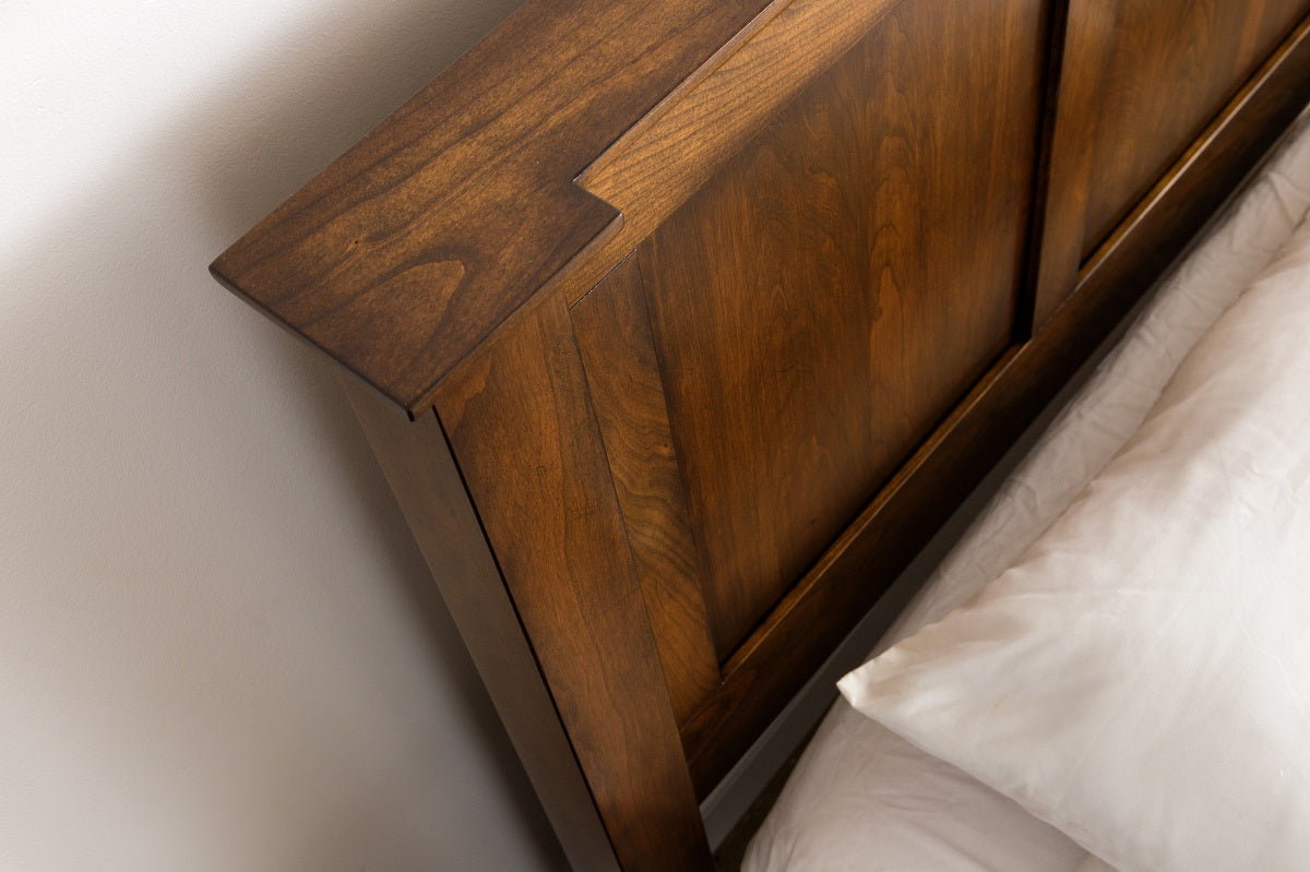 Toulon Bed