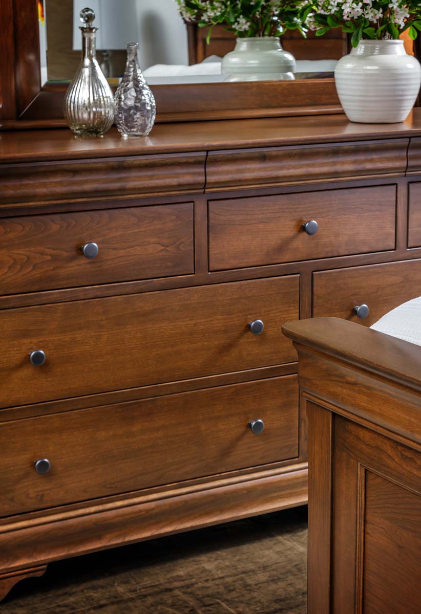 Le Chateau Triple Dresser w/Mirror