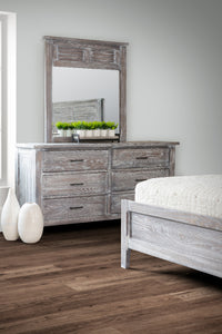 Manor Triple Dresser w/Mirror