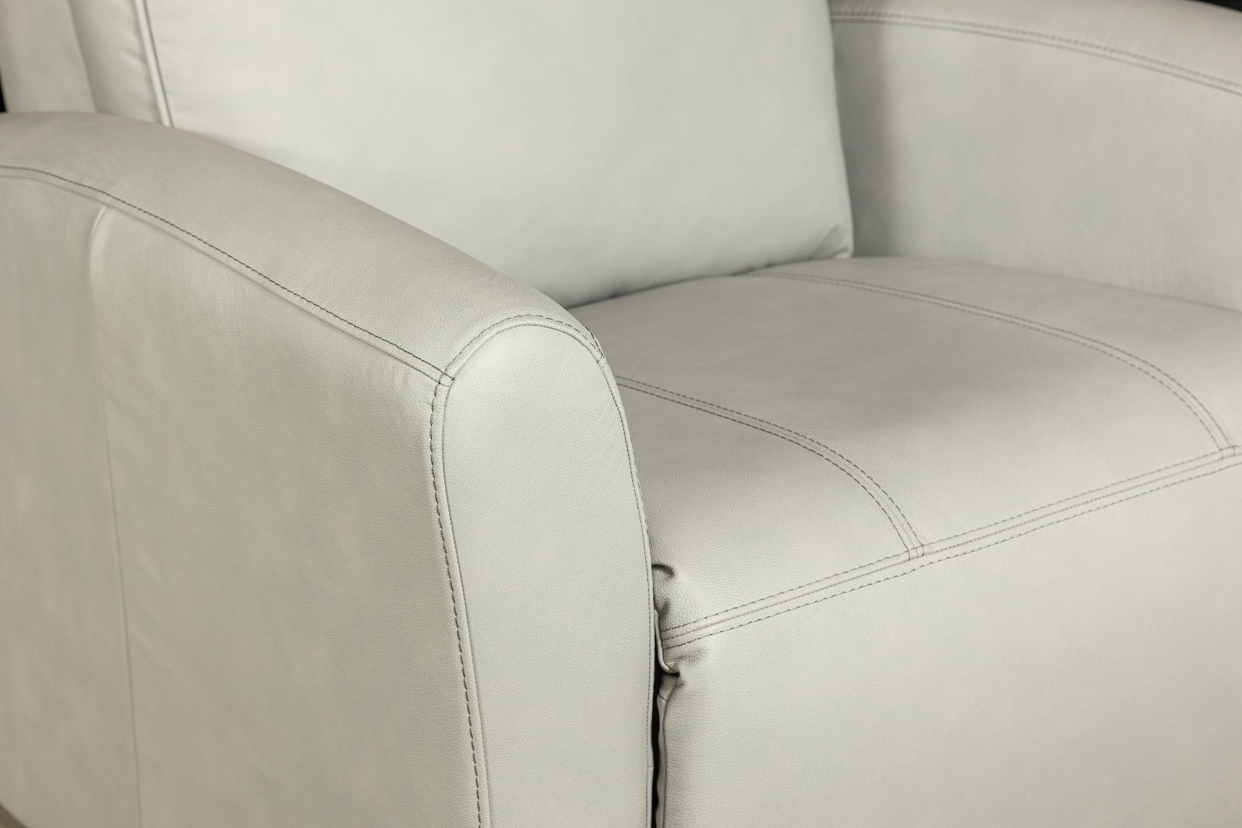 Art of Options Reclining Loveseat w/Articulating Headrest