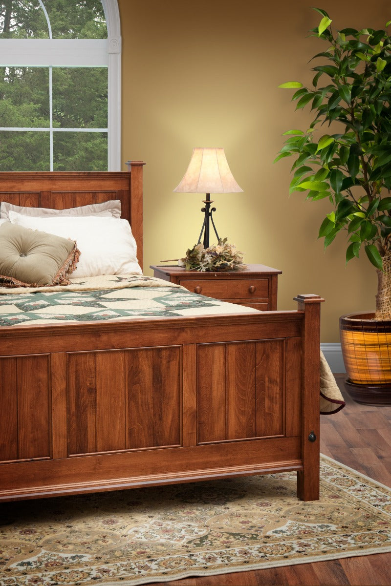 Yorktowne Panel Bed