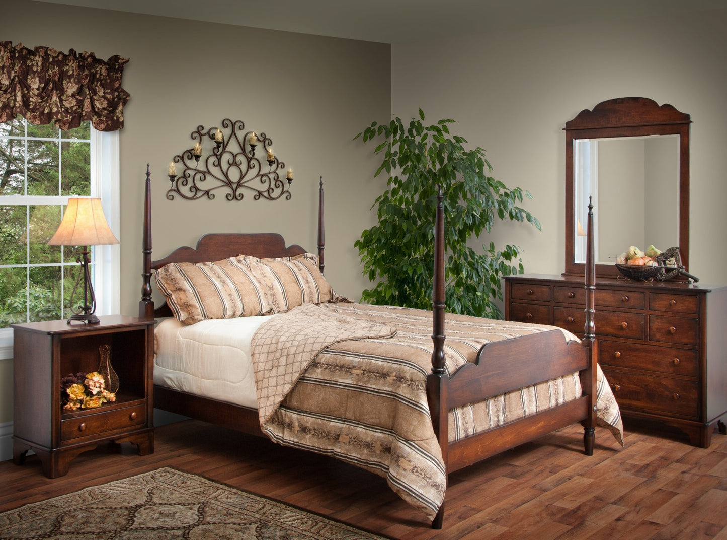 Yorktowne Arch Top Bed