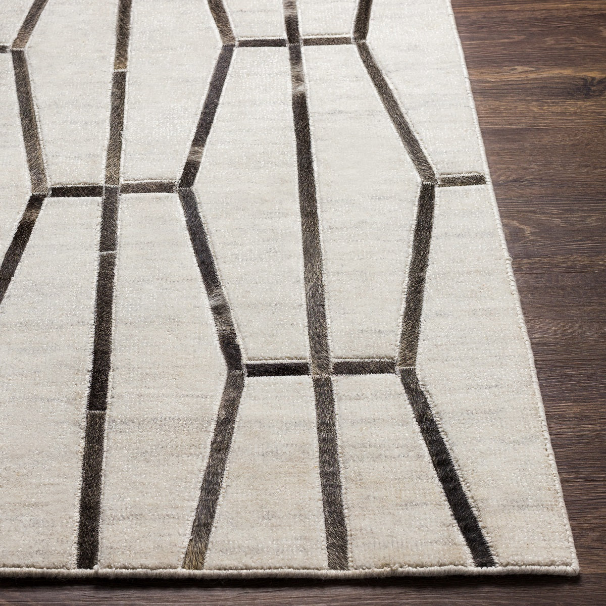 Eloquent Handmade Rug