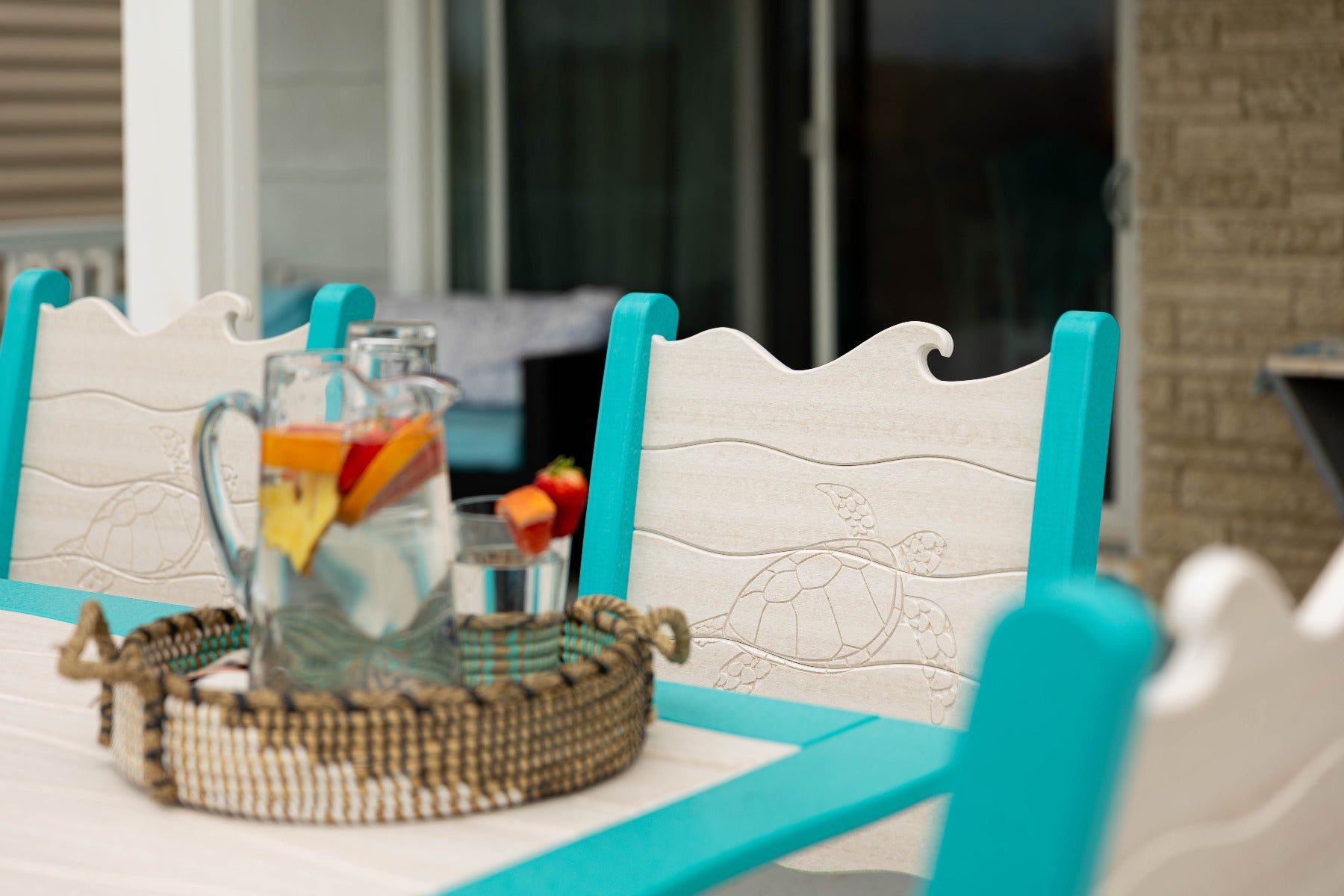 Wave Counter Arm Chair