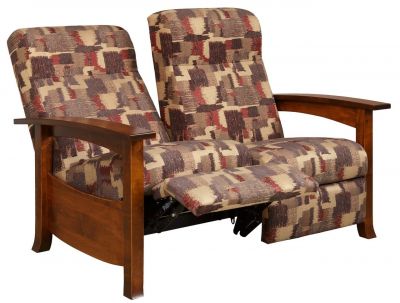 Breezy Point Reclining Loveseat